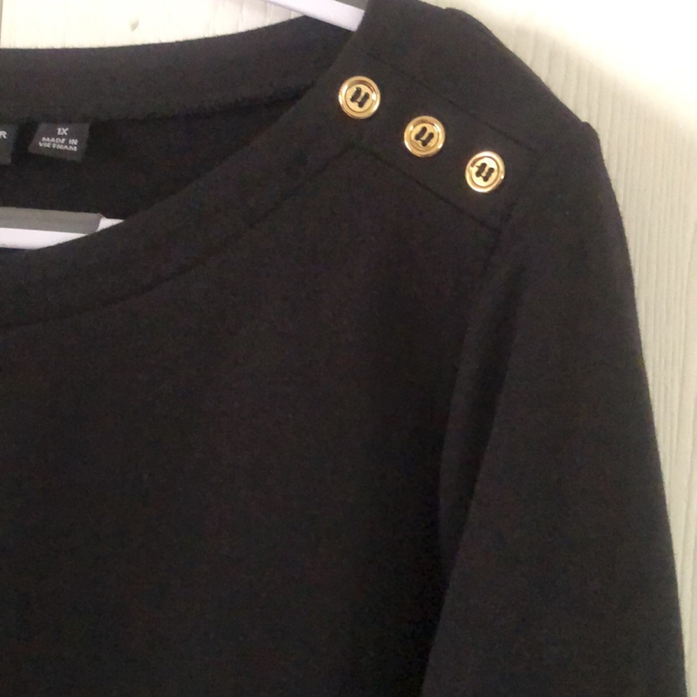 Woman’s black fall Susan Graver weekend weekend blouse
